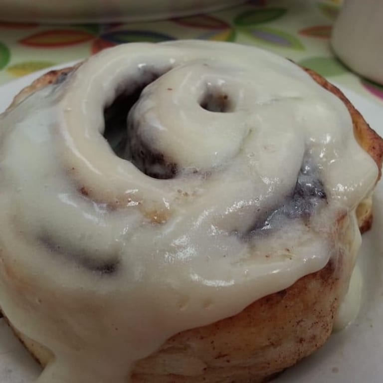 Delicious Cinnamon Roll: A Breakfast Favorite